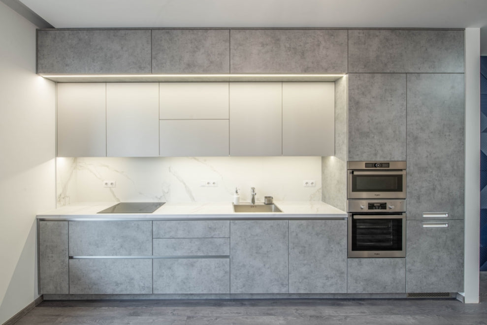 Bucatarie la comanda minimalista gri