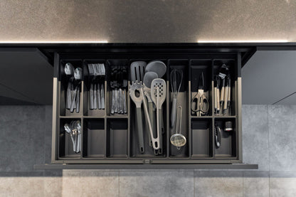 Bucataria Moderna la comanda Neagra cu Insula