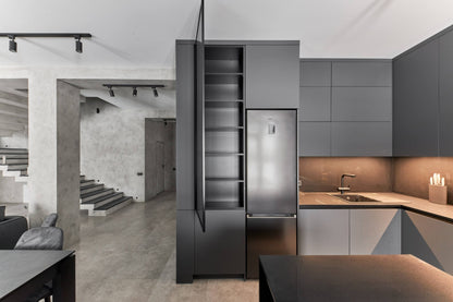 Bucataria Moderna la comanda Neagra cu Insula