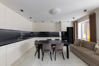 Bucataria Minimalista la comanda Alba pe Colt