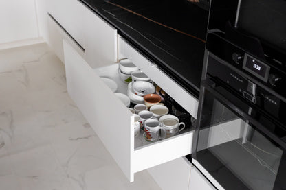 Bucataria Minimalista la comanda Alba pe Colt